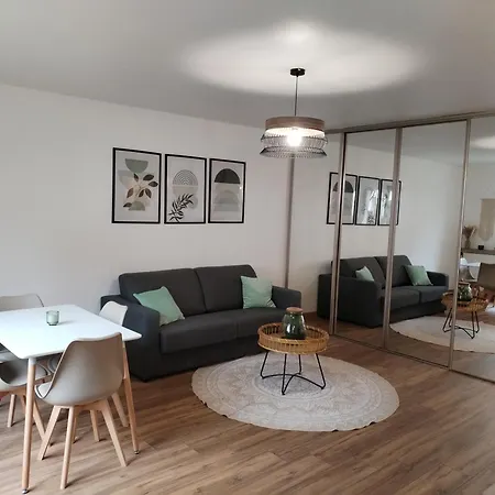 Cozy Proche Disney-paris Apartment Pontault-Combault